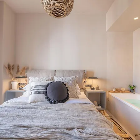 Apartment Boho-romance Oasis / Love & Luxury Hot Tub